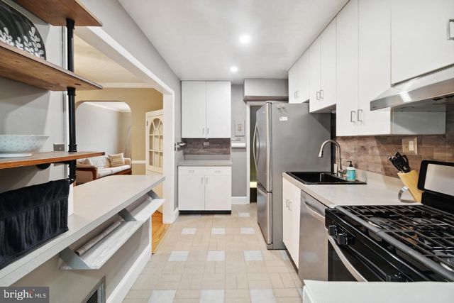 705 EASTSHIRE DR, Catonsville, MD 21228
