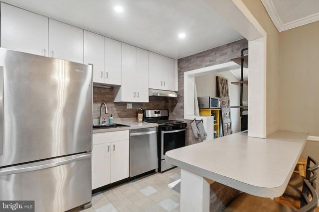 705 EASTSHIRE DR, Catonsville, MD 21228