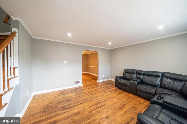 705 EASTSHIRE DR, Catonsville, MD 21228