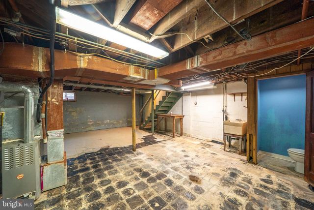 705 EASTSHIRE DR, Catonsville, MD 21228