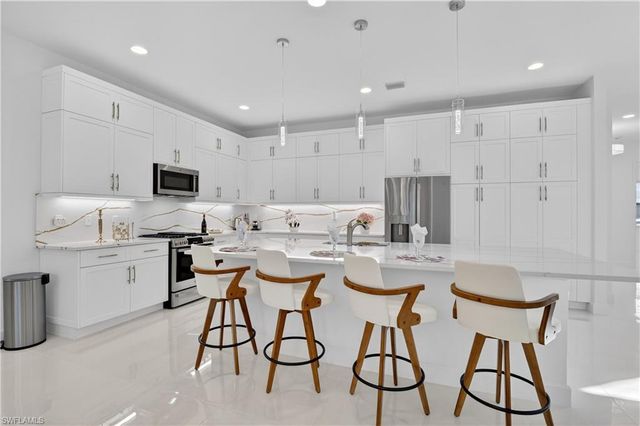 20908 Thistle Leaf LN, Estero, FL 33928