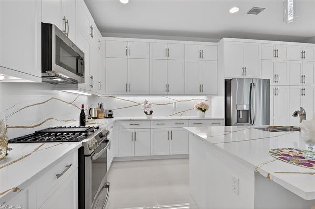 20908 Thistle Leaf LN, Estero, FL 33928