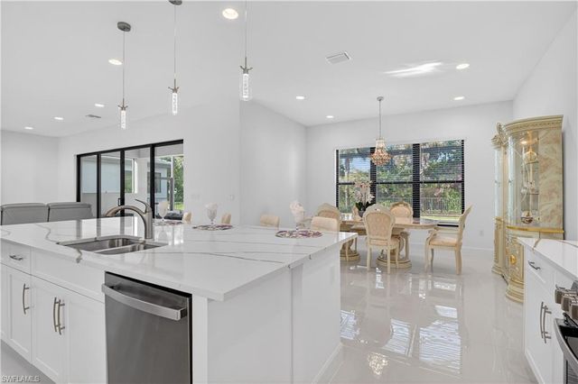 20908 Thistle Leaf LN, Estero, FL 33928