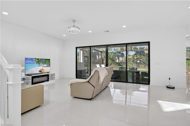 20908 Thistle Leaf LN, Estero, FL 33928