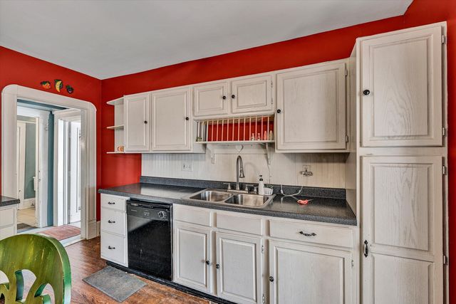 S 624 Maple ST, Vinton, VA 24179