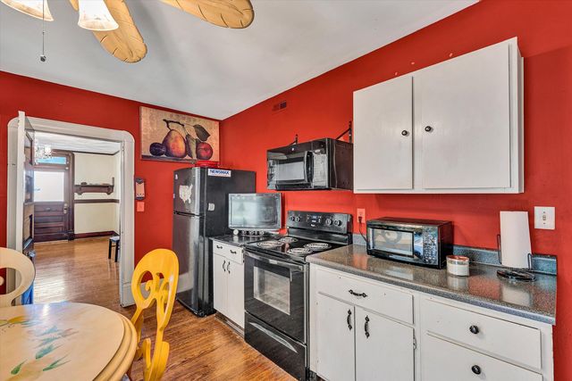 S 624 Maple ST, Vinton, VA 24179