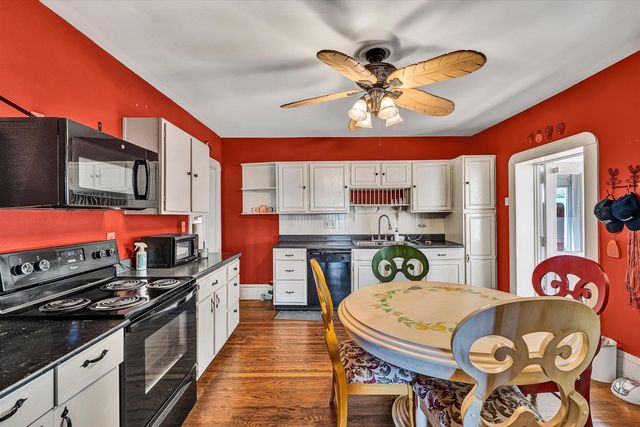 S 624 Maple ST, Vinton, VA 24179