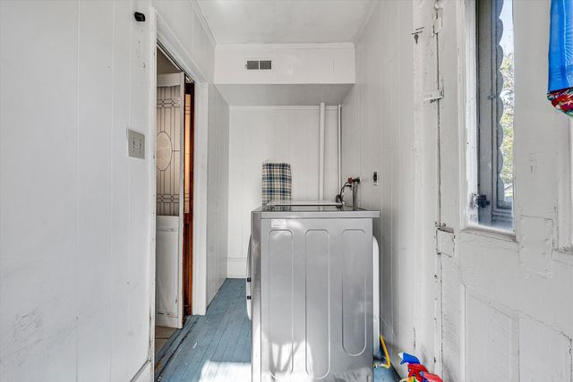 S 624 Maple ST, Vinton, VA 24179