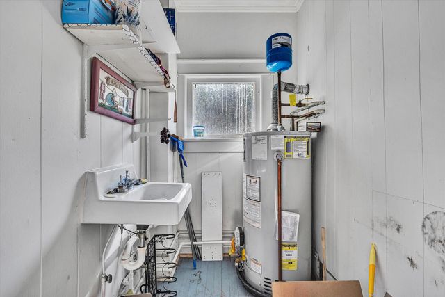 S 624 Maple ST, Vinton, VA 24179