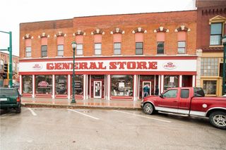 70 E Court Avenue, Winterset, IA 50273