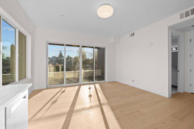 4115 El Camino Real 224, Palo Alto, CA 94306