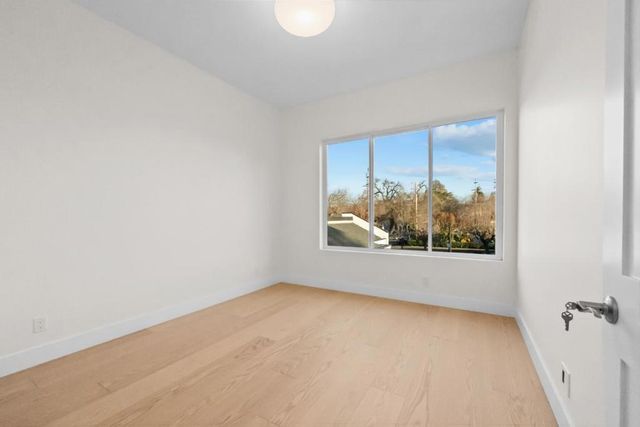 4115 El Camino Real 224, Palo Alto, CA 94306