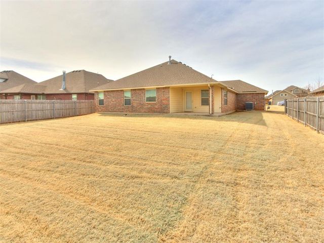 712 Windy Lane, Yukon, OK 73099
