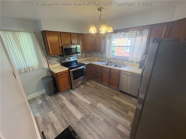 969 Mathews Avenue, Charleston, WV 25302