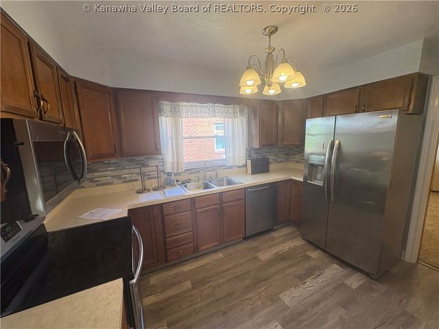 969 Mathews Avenue, Charleston, WV 25302