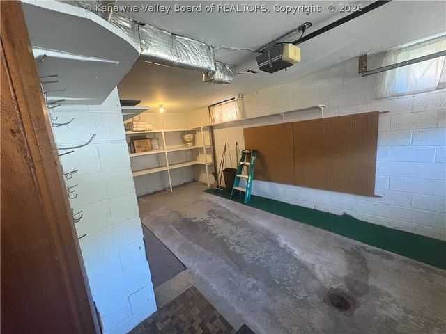 969 Mathews Avenue, Charleston, WV 25302