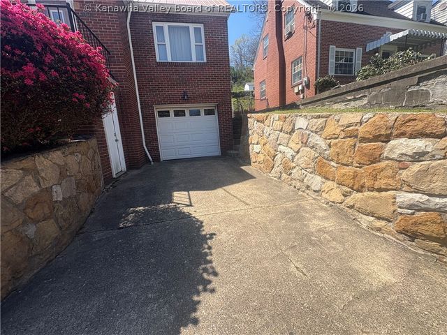 969 Mathews Avenue, Charleston, WV 25302