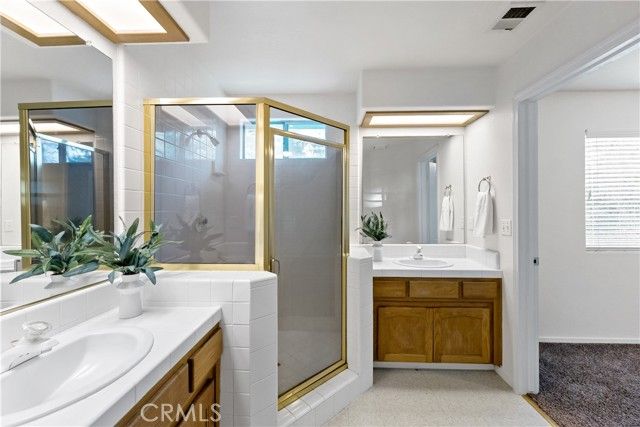 8847 N Woodrow, Fresno, CA 93720