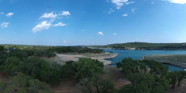 1300 Gold LN, Lago Vista, TX 78645