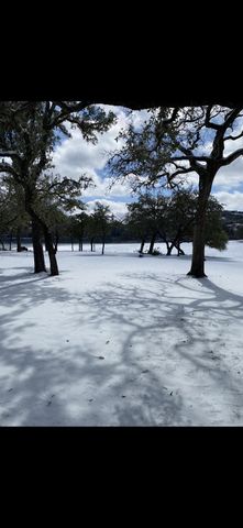 1300 Gold LN, Lago Vista, TX 78645