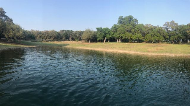 1300 Gold LN, Lago Vista, TX 78645