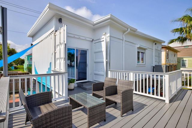 1119 Avenue L, Galveston, TX 77550