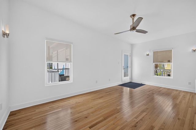 1119 Avenue L, Galveston, TX 77550