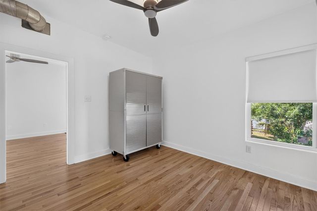 1119 Avenue L, Galveston, TX 77550