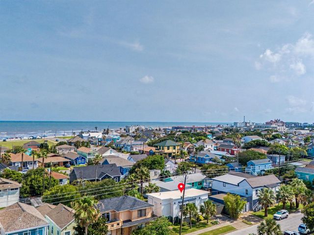 1119 Avenue L, Galveston, TX 77550