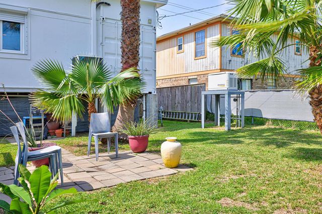 1119 Avenue L, Galveston, TX 77550