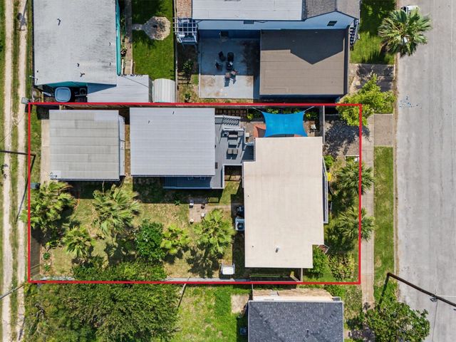 1119 Avenue L, Galveston, TX 77550