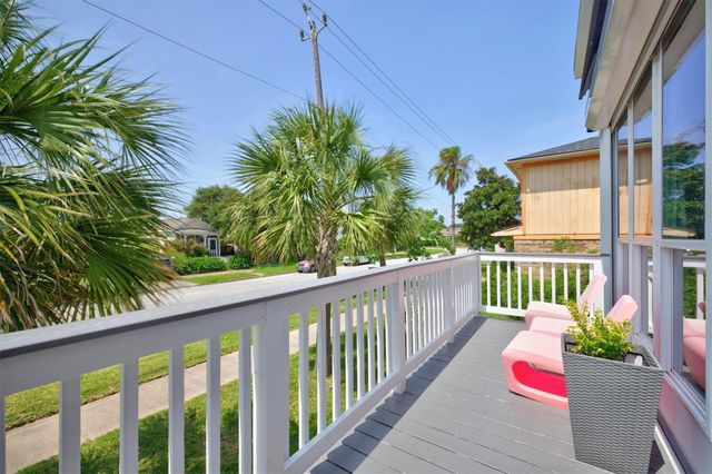 1119 Avenue L, Galveston, TX 77550