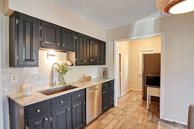 22-24 Ainsworth St, Springfield, MA 01108