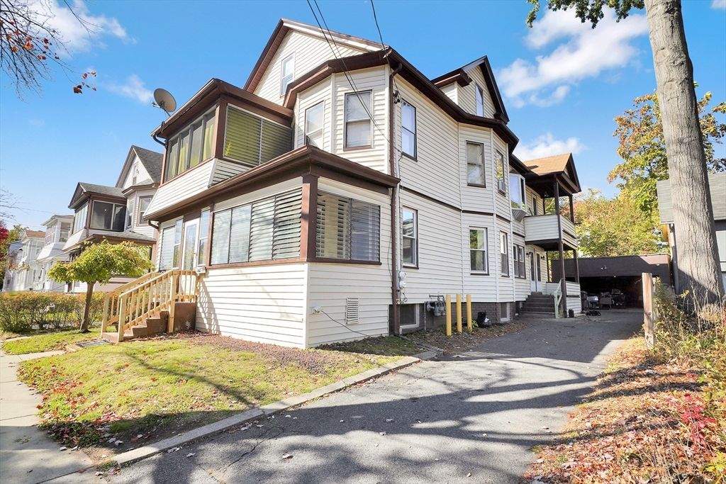 22-24 Ainsworth St, Springfield, MA 01108