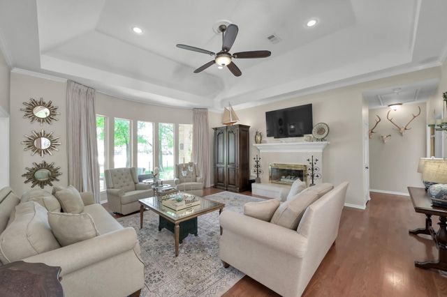 191 Springs Edge Drive, Conroe, TX 77356