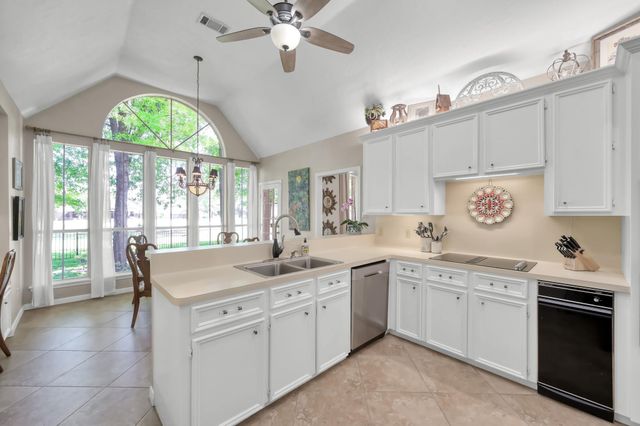 191 Springs Edge Drive, Conroe, TX 77356