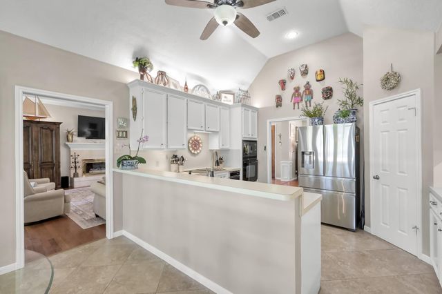 191 Springs Edge Drive, Conroe, TX 77356