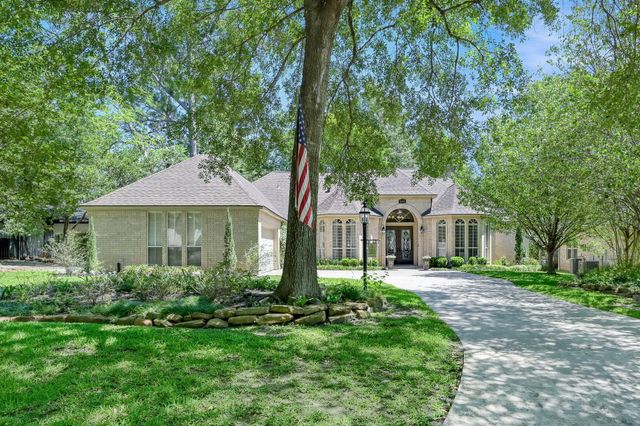191 Springs Edge Drive, Conroe, TX 77356