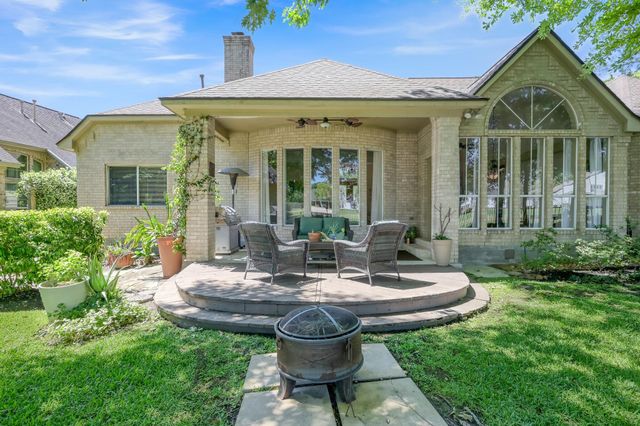 191 Springs Edge Drive, Conroe, TX 77356