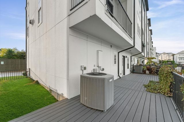 2202 Lakeshore Edge Drive, Houston, TX 77080