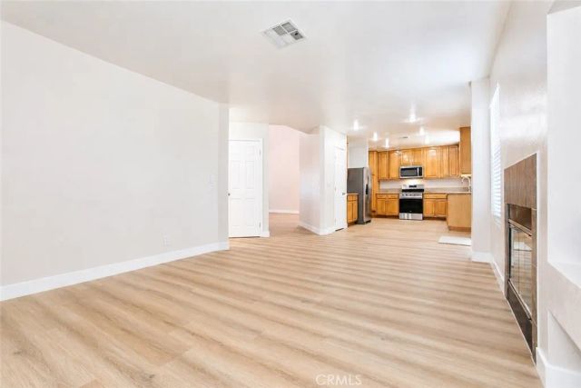 43123 Bloomingpark, Lancaster, CA 93536
