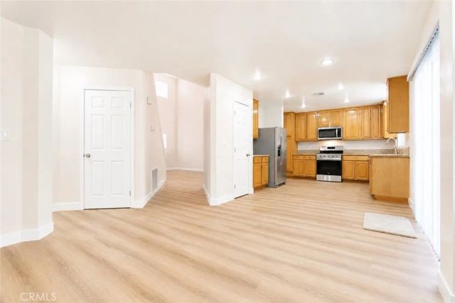 43123 Bloomingpark, Lancaster, CA 93536