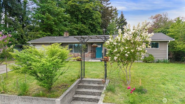 3309 Pine Road, Bremerton, WA 98310