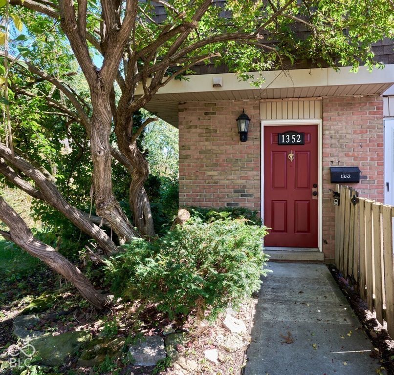 1352 Tishman Lane, Indianapolis, IN 46260