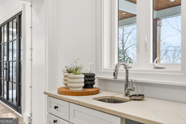 7410 Crestline Drive, Dawsonville, GA 30534