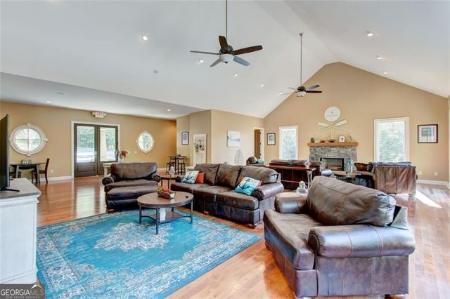 7410 Crestline Drive, Dawsonville, GA 30534