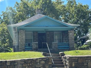3215 E 51st Street, Kansas City, MO 64130