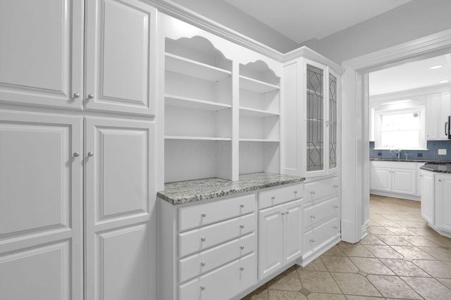 325 W 6th Avenue, Columbus, OH 43201