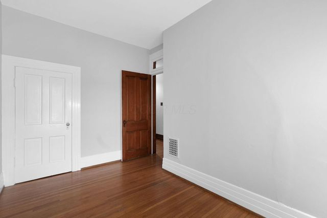 325 W 6th Avenue, Columbus, OH 43201