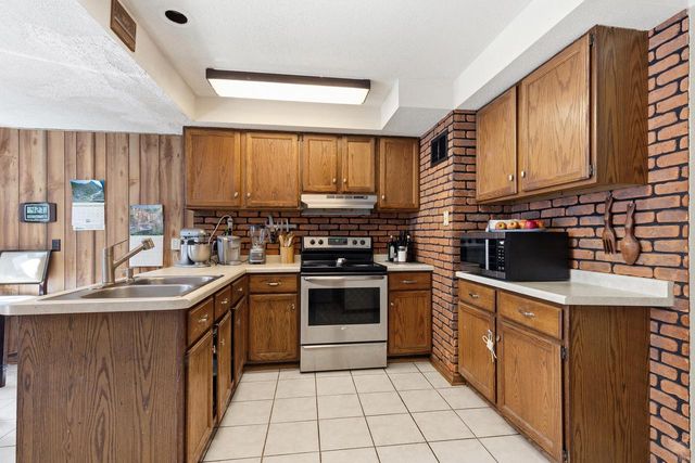 5707 N 36th STREET, Milwaukee, WI 53209